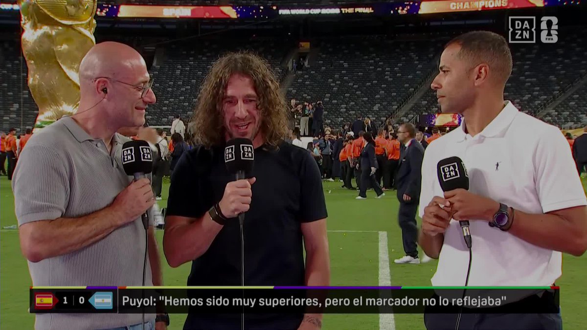🗣️ Puyol, sobre Messi "Si esta selección ha llegado a la final, ha sido gracias a él. Le estaré eternamente agradecido por todo lo que nos ha dado como compañero y al fútbol" #DAZNMundial