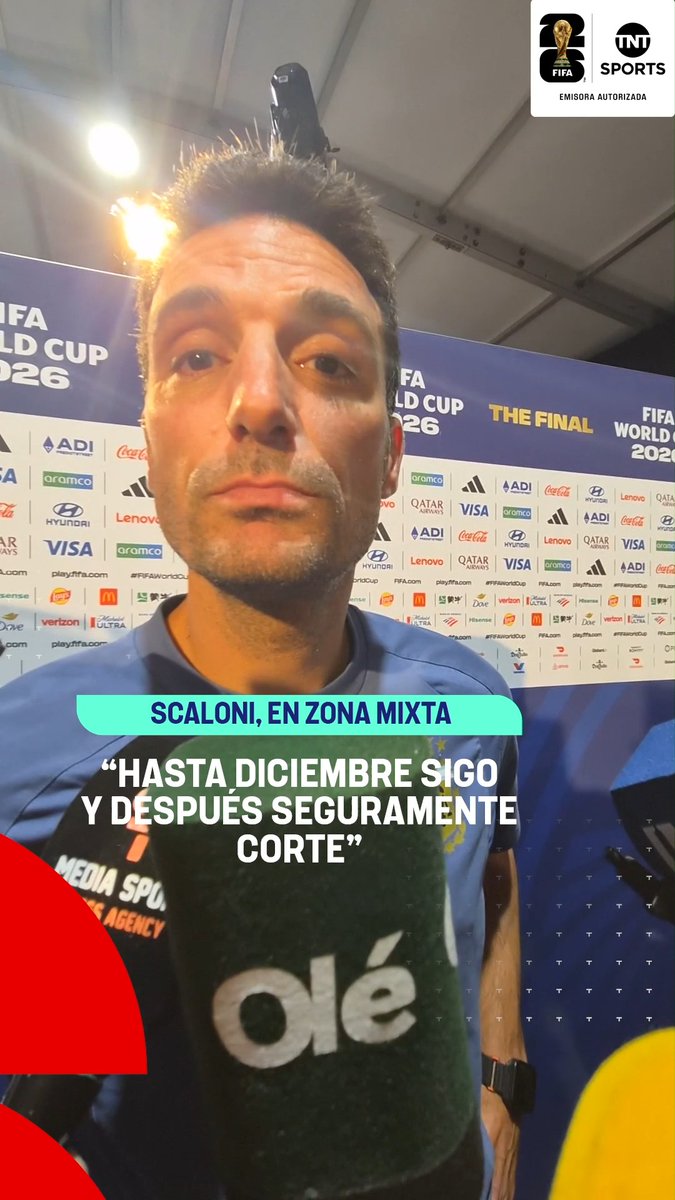 "HA SIDO UN PLACER ESTAR ACÁ" 🇦🇷 Luego de haber puesto en duda su continuidad en conferencia de prensa, LIONEL SCALONI fue más allá y aseguró que será difícil que siga en la SELECCIÓN ARGENTINA. 🗣️ "Es un lugar increíble, hermoso, increíble y soñado, pero dedica un montón de cosas. Va a ser complicado", dijo el DT en zona mixta tras perder la final. #TNTSportsMundial