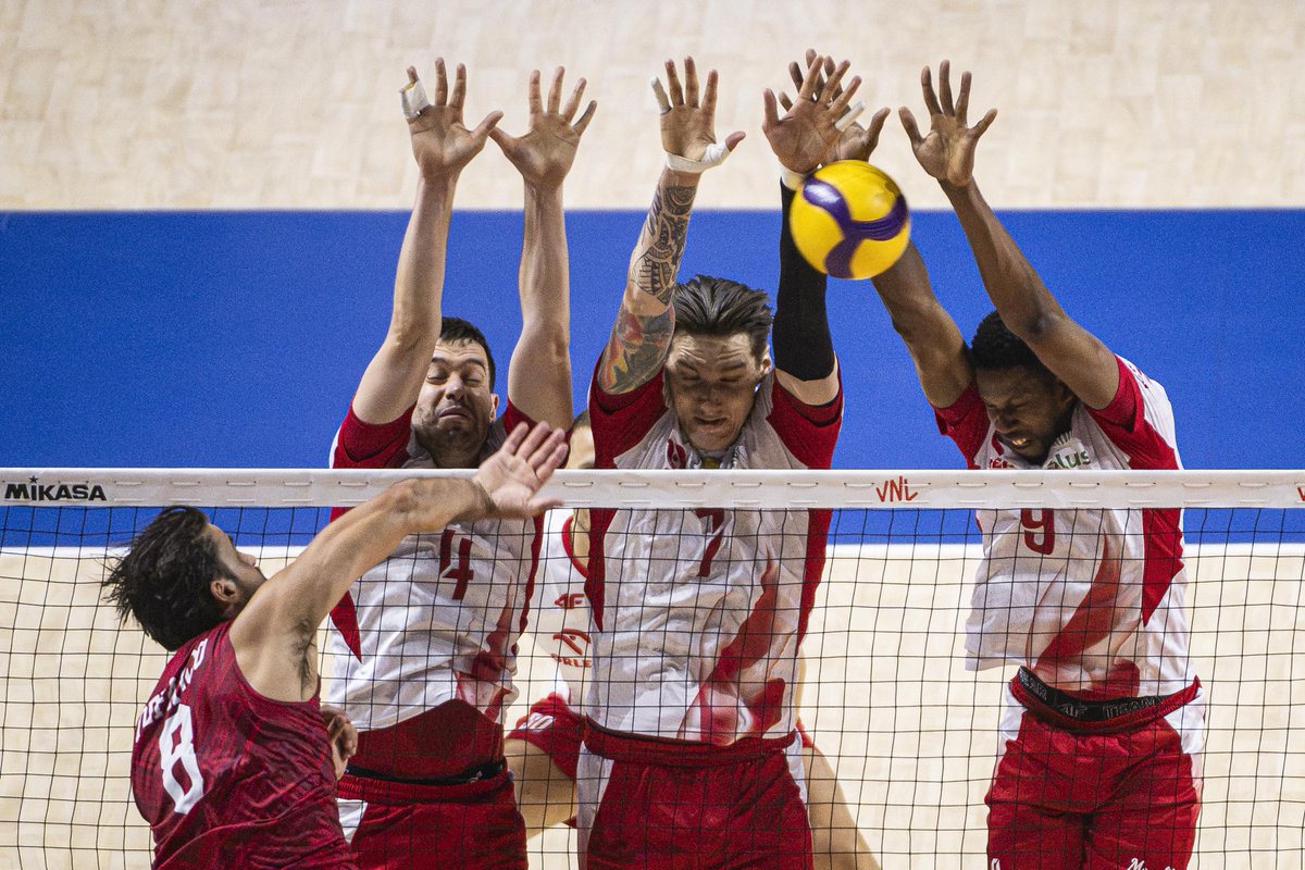#VNL2026: ๐ต๐ฑ POLAND WRAP UP PRELIMS IN THREE ๐คฉ Poland close the Preliminary Phase with another straight-sets win ๐ช๐ป over USA in Chicago ๐บ๐ธ, repeating the result from last yearโs matchup ๐ฅ. USA moved ahead early in set 3, but Poland answered to complete the sweep ๐งน and carry the second seed into the Finals ๐. ๐บ Watch the replay on VBTV: ๐ #BePartOfTheGame #Volleyball