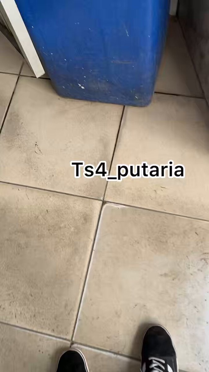 Fui mijar vi o cara com a pika durona, chamei para o abate, meteu o pikão dele de 23cm dentro do meu cuzinho, depois chegou outro puto , fizemos uma brotheragem e gozou na minha pika e lubrificou para eu gozar após🍆💦💦 assista esse e mais vídeos ➡️