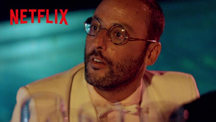 4Kで輝きを放つ"深淵のブルー” リュック・ベッソン監督の名作映画より 世界チャンピオンのイタリア人ダイバー エンゾ(ジャン・レノ)と 驚異的な潜水能力を持つフランス人ダイバー ジャック(ジャン=マルク・バール) 深海に魅了された2人が プールの底でシャンパンを 飲み交わす🥂 #グランブルー完全版 #TheBigBlue