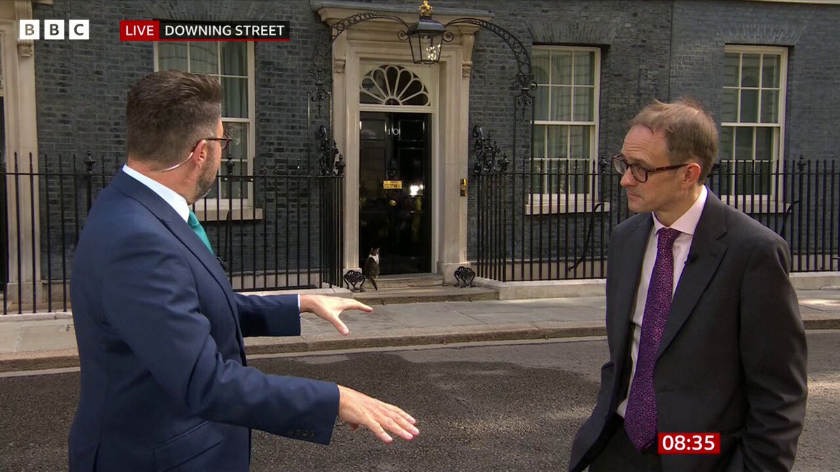 'Can he do those things without the mandate of a General Election?' On #BBCBreakfast Political Editor Chris Mason was asked about the support Andy Burnham can claim as he becomes Prime Minister replacing Keir Starmer