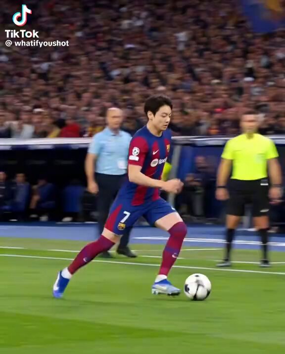 Now why did they make jungkook into a Barcelona player bruh 😭