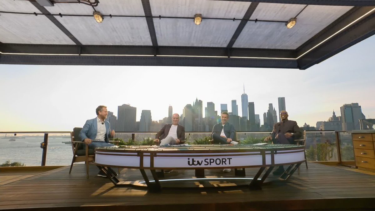 Roy Keane, Ian Wright and Gary Neville discuss the possibility of a 64-man tournament 👀 What are your thoughts...? 🤔