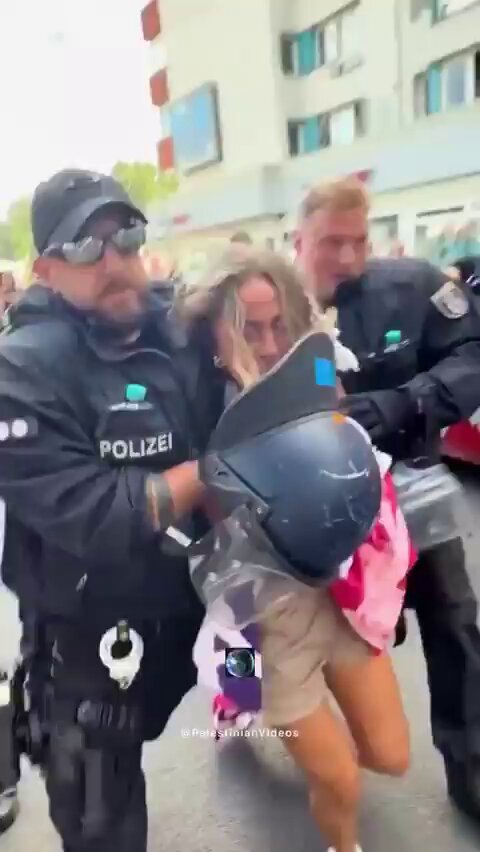 German cops assault another woman at a pro-Palestine protest