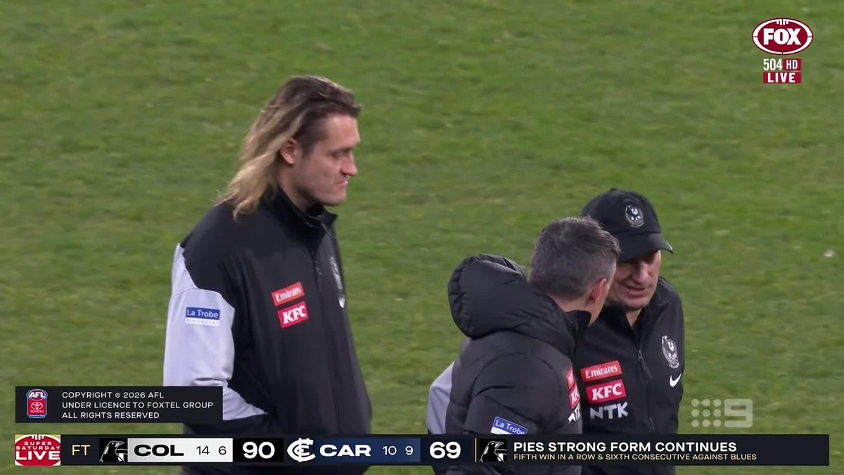 "I just wonder whether Collingwood becomes a better team without Darcy Moore." Matthew Lloyd believes the Collingwood skipper may need to seek a fresh start or drastically change his game. #9FootyClassified | Watch on 9 & 9Now 🖥️