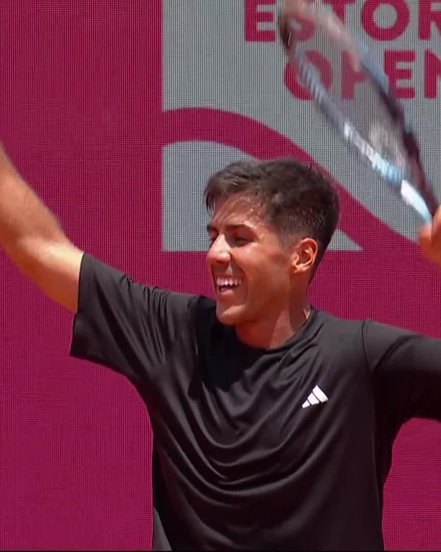 A big moment on home soil 🥹🇵🇹 Tiago Torres defeats Basilashvili 6-4 6-2 on his ATP Tour debut in Estoril! #EstorilOpen
