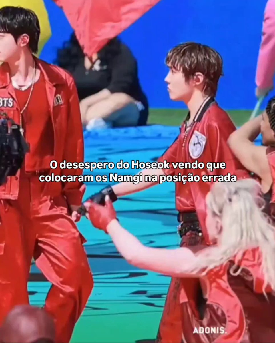Ele sempre atento a tudo J-HOPE TAKES THE WORLD CUP #jhope #BTSHALFTIMESHOW #BTSxWORLDCUP2026
