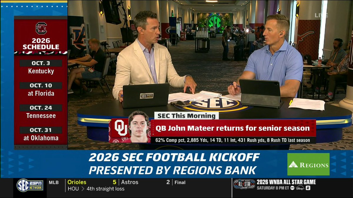 "This is the year. This is the all in year [for Oklahoma]." Chris Doering and Peter Burns think all the pieces are in place for the Oklahoma Sooners 📈