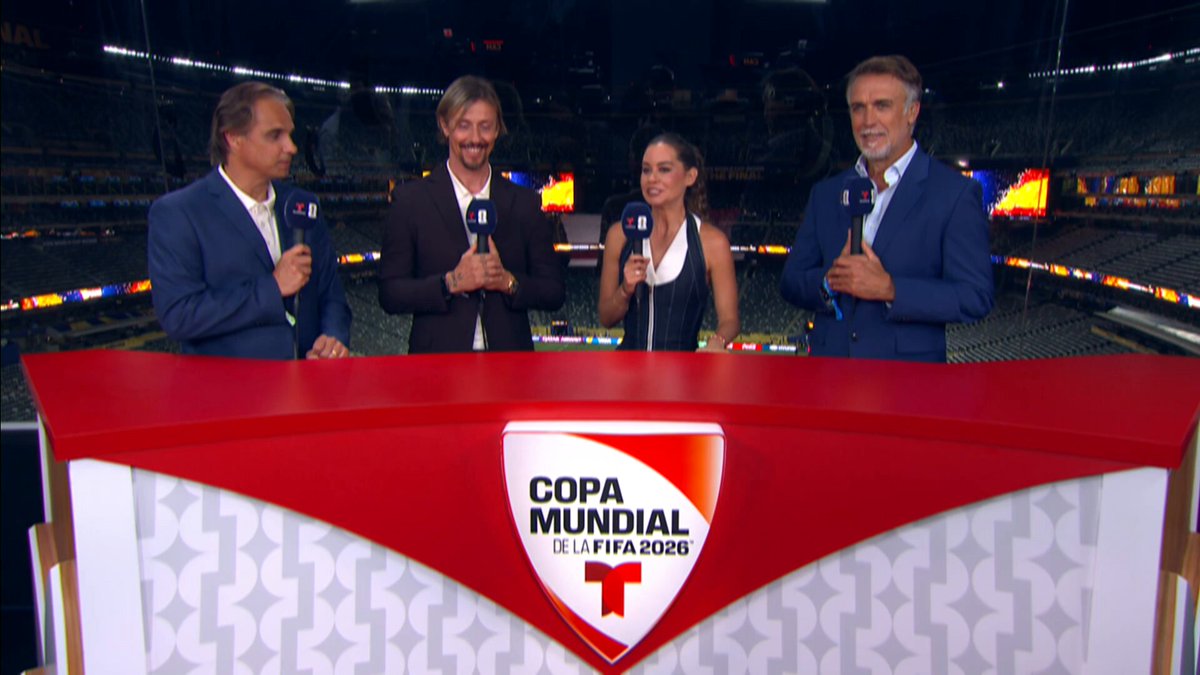 ¡¡EL MUNDIAL TAMBIÉN SE JUGÓ EN LAS REDES!! Desde el apoyo de Colapinto a Argentina, el hermanito de Lamine robándose el foco y Cristiano disfrutando sus vacaciones. Lo mejor de las redes sociales lo vas a encontrar en Fútbol Connection, presentado por @xfinity