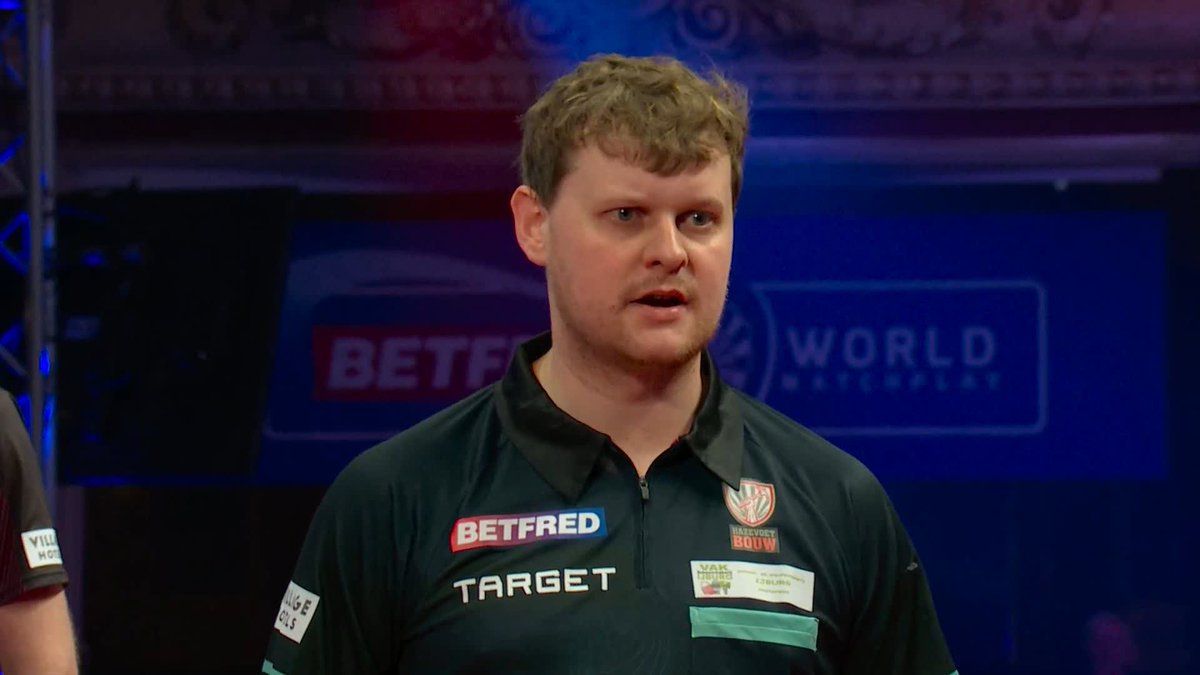 DOETS THERE IT IS! What a match this is developing into! Kevin Doets doubles his tally with a sublime 141 finish to reduce the arrears to 5-2! 📺 #MatchplayDarts