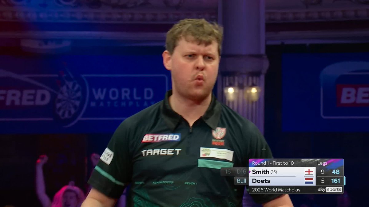 WHAT A SKIN-SAVER! That is the definition of CLUTCH! Kevin Doets produces a magical 161 checkout to keep his hopes alive against Ross Smith! 📺 #MatchplayDarts