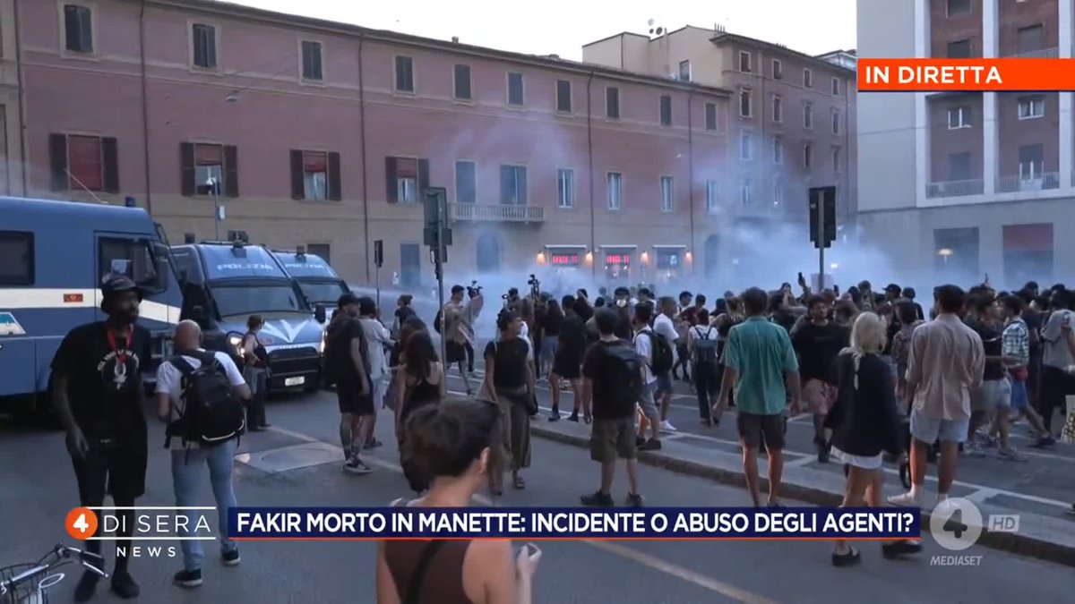 +++ Bologna, ultim'ora: momenti di tensione tra manifestanti e polizia +++ Gli aggiornamenti in diretta a #4disera News