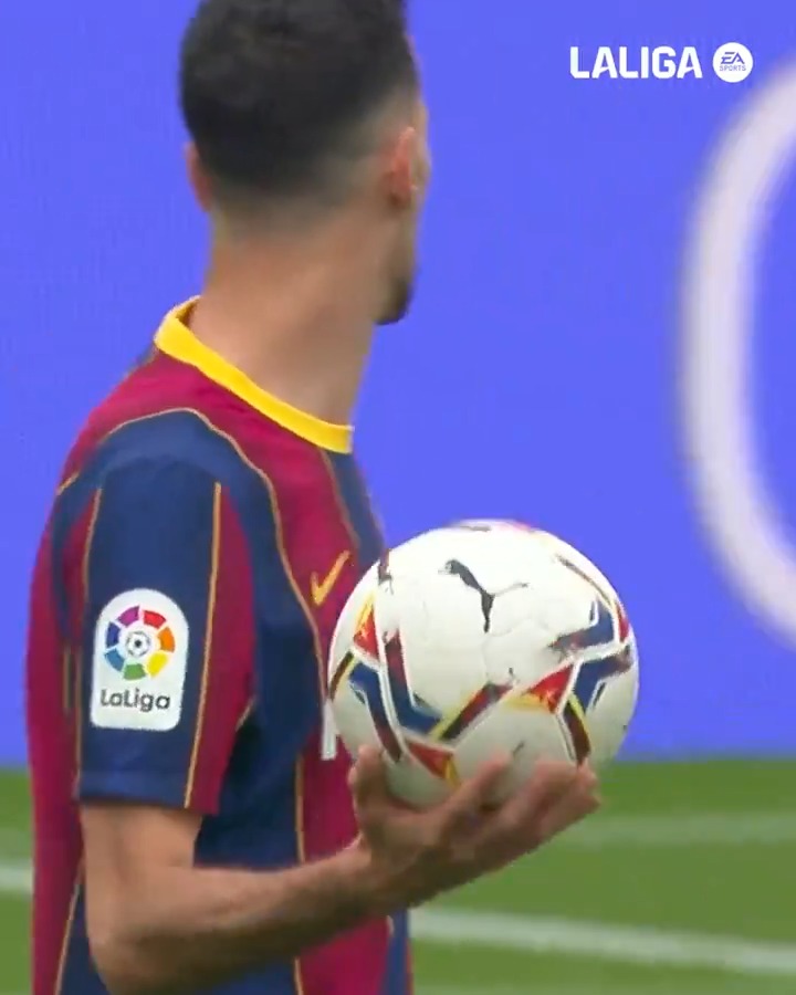 People forget what Busquets was on! 😂