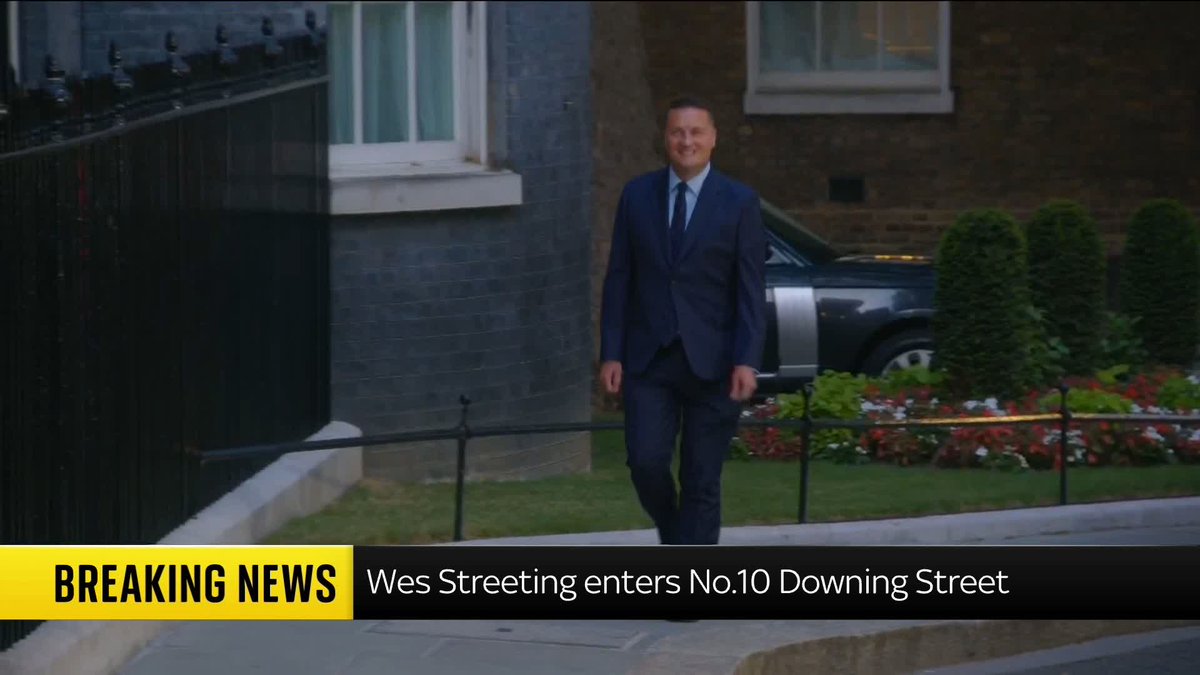 Wes Streeting has appeared in Downing Street and entered Number 10. @AnnaBotting, Trevor Phillips and @AdamBoultonTABB discuss whether the former health secretary will be given a role in Andy Burnham's cabinet ⬇️ Live: 📺 Sky 501, Virgin 602 & YouTube