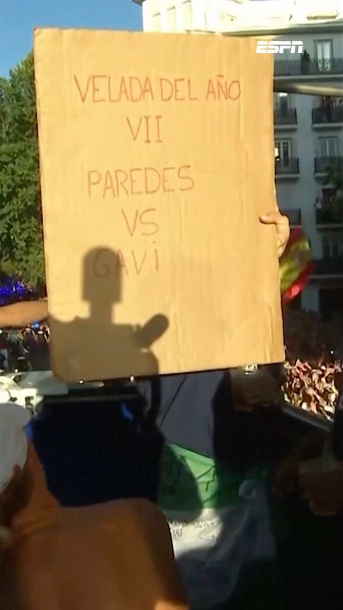 "Evenement van het jaar: Paredes VS Gavi" 🥊😂