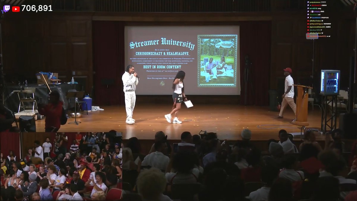 ๐ฅน๐ Streamer Chris Gone Crazy proposed to his girlfriend, Nia Love, while they were accepting their award for "Best in Room Content" at Streamer University.