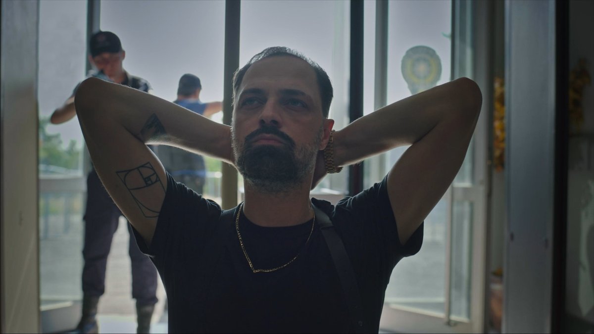 Devrim Özkan ve Ertan Saban’ın başrolü paylaştığı Gelsin Hayat Bildiği Gibi, 4 yıl önce bugün ilk bölümüyle ekrana geldi.