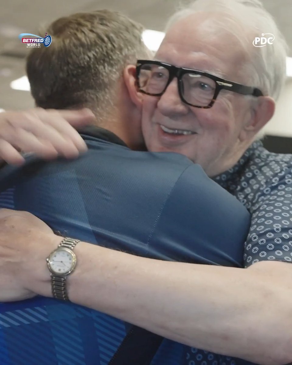 "He is awesome!" 🙌 Cameron Menzies was full of praise for Luke Humphries following his epic Round One victory over the former World Champion. #MatchplayDarts | Cameron Menzies