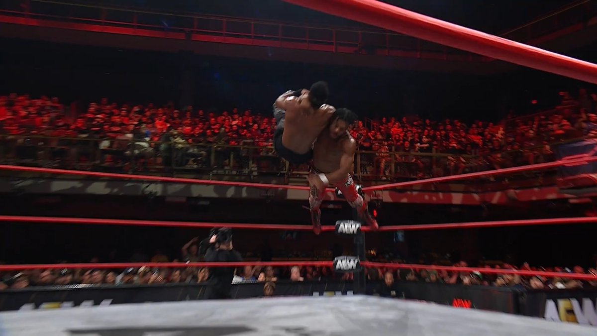 To help prepare for his TNT Championship Match vs DARBY ALLIN, "The Jet" Kevin Knight ケビン・ナイト successfully defended his title for a record breaking 9th time vs a former training partner of DARBY ALLIN's, AR FOX! Watch the #AEWCollision replay RIGHT NOW on @HBOMax!