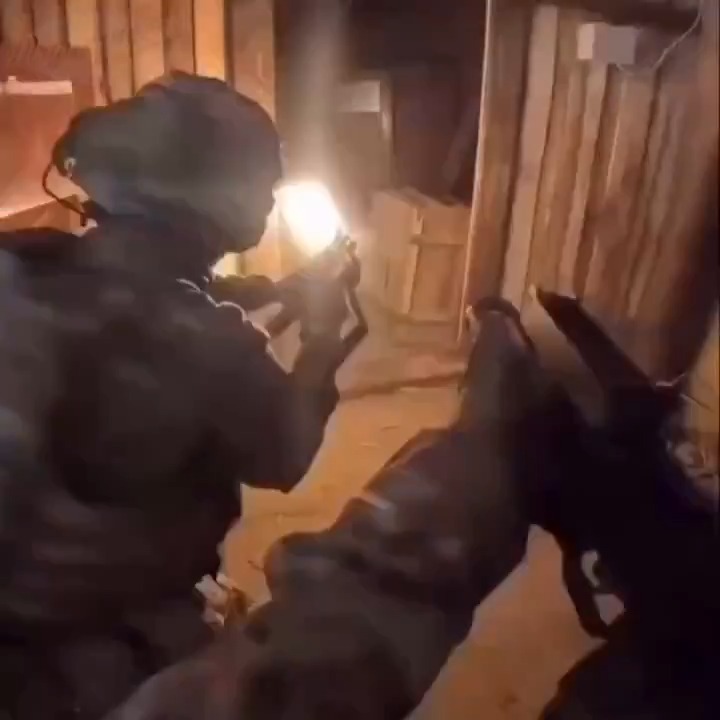 It seems they turned a shoothouse into a 2 way grenade range ๐ You know that hurt ๐คจ Conduct CQB training accordingly.... #grenade #ML40 #thumper #FAFO #CQB #fail #learning #russia
