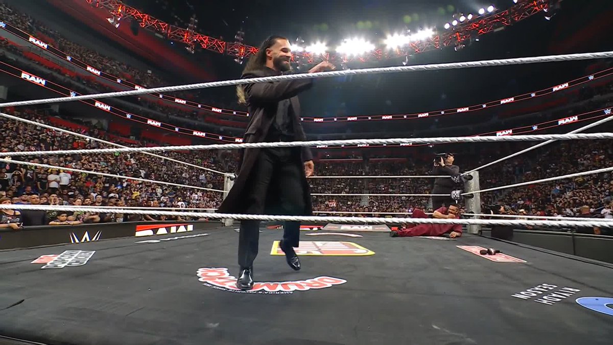 Jacob Fatu tried to intervene but Seth Rollins STANDS TALL! 😤 Seth Rollins