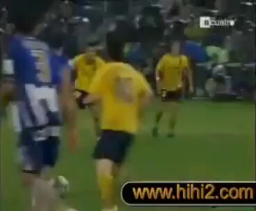 Alguém sabe qual foi o posicionamento do Marcelo Bechler quando o Messi cuspiu no jogador português Duda, durante a partida entre Barcelona e Málaga?