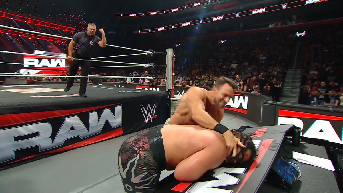 This match has turned VERY physical! 👊 LA Knight
