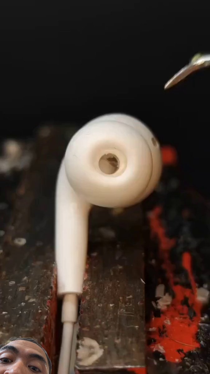 GO CHECK YOUR AIRPOD NOW!