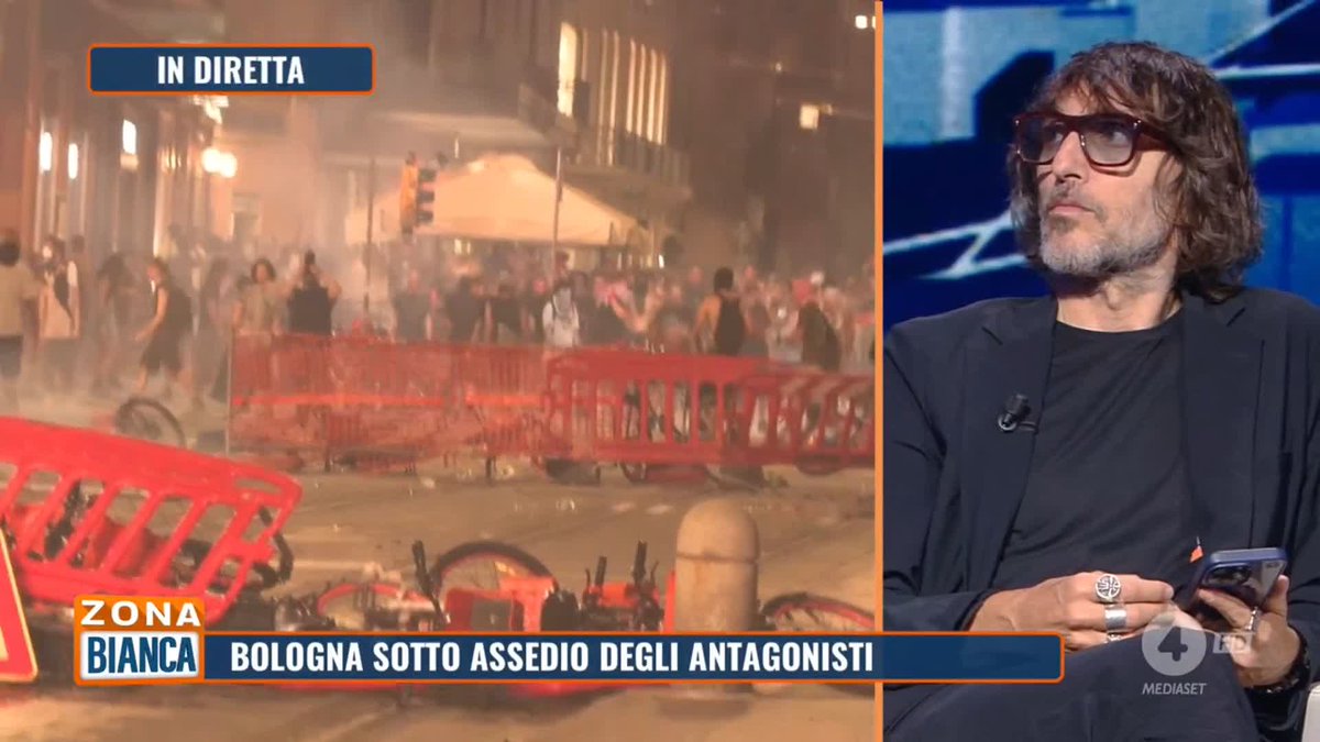 Questa è la piazza di Matteo Lepore a #Bologna convocata per i fatti del #Pilastro