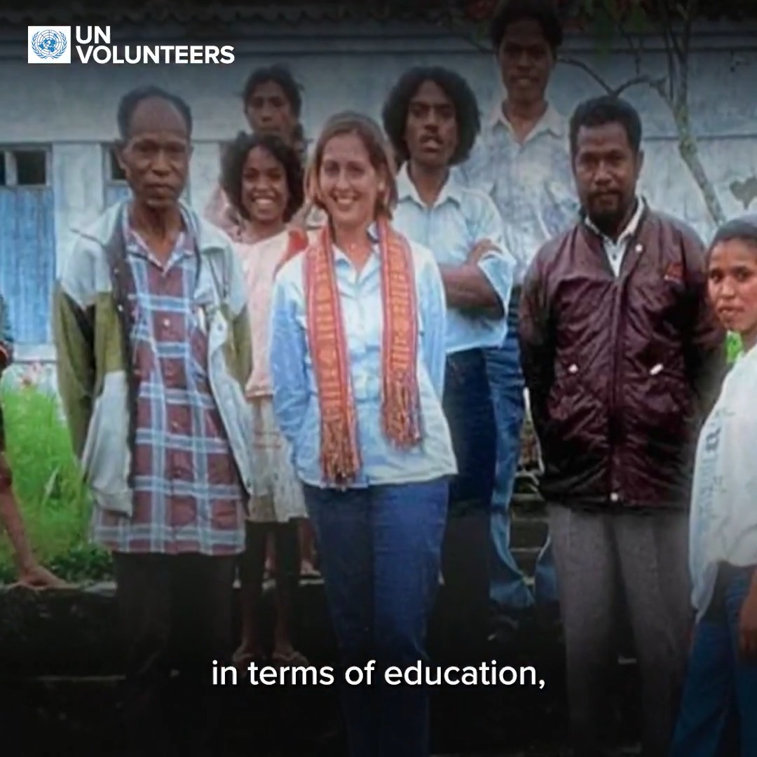 “Volunteering is a great pathway to grow professionally and personally.” 👏 #OnceAUNVolunteer now UNDP Indonesia Resident Representative 🇮🇩, Sara Ferrer Olivella began her career as a United Nations Volunteer in Timor-Leste and Cambodia, helping restore basic services and protect human rights.