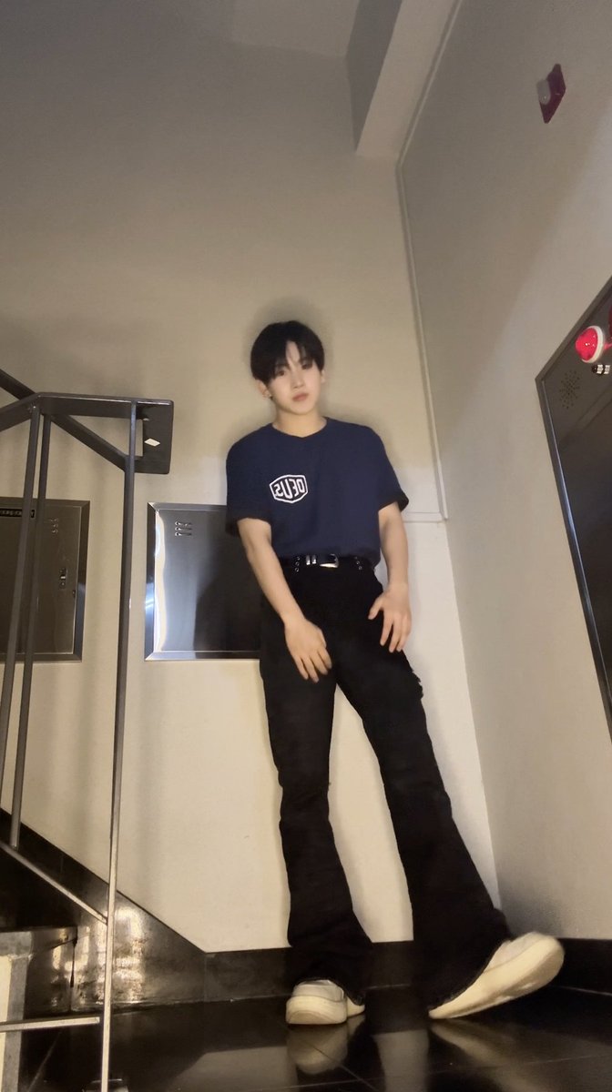 𝘖𝘯 𝘮𝘺 𝘮𝘪𝘯𝘥 #계훈 #Kyehoon #KickFlip #킥플립