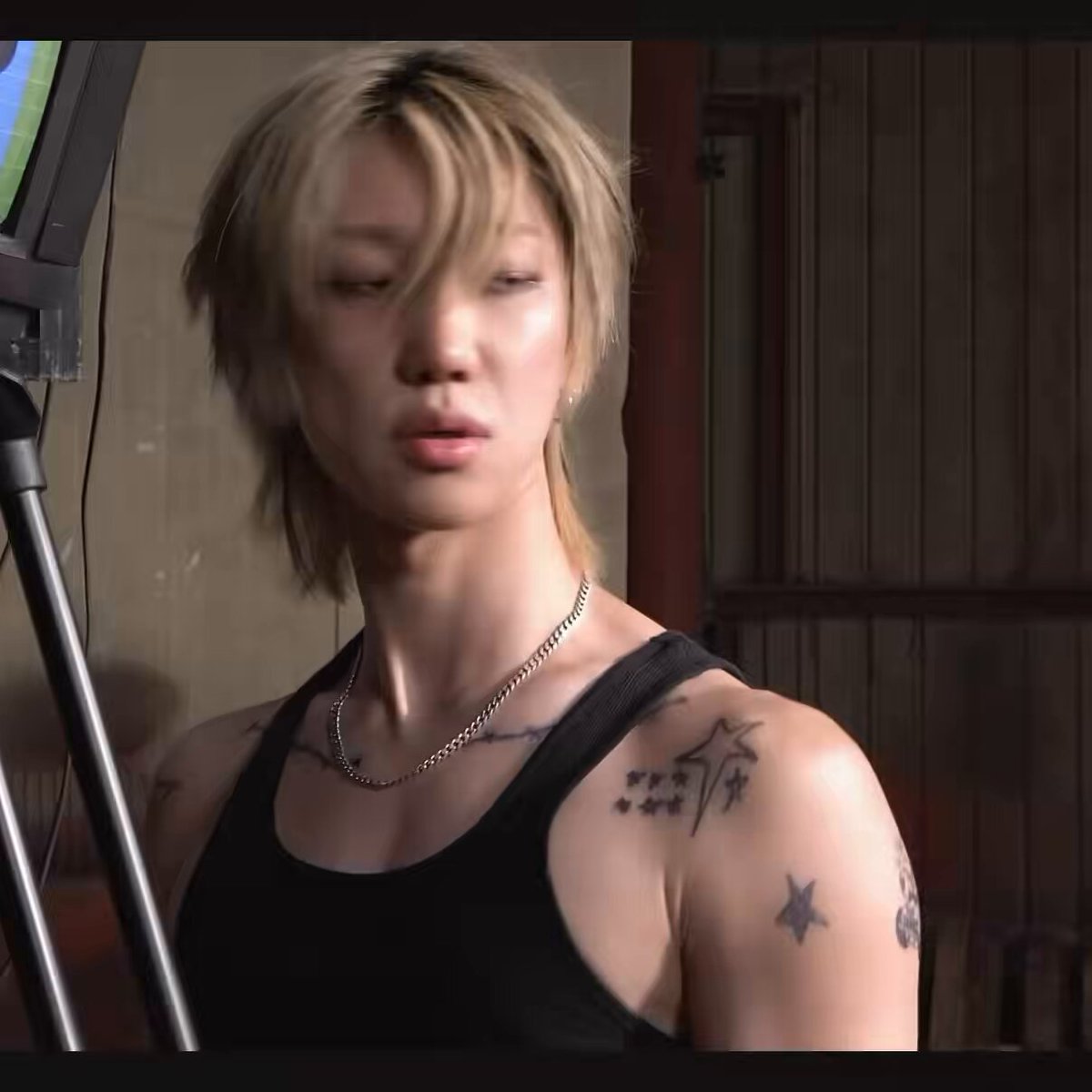 minghao saying because of b-boying, he got cramps 😭😭😭😭😭 oh nooo
