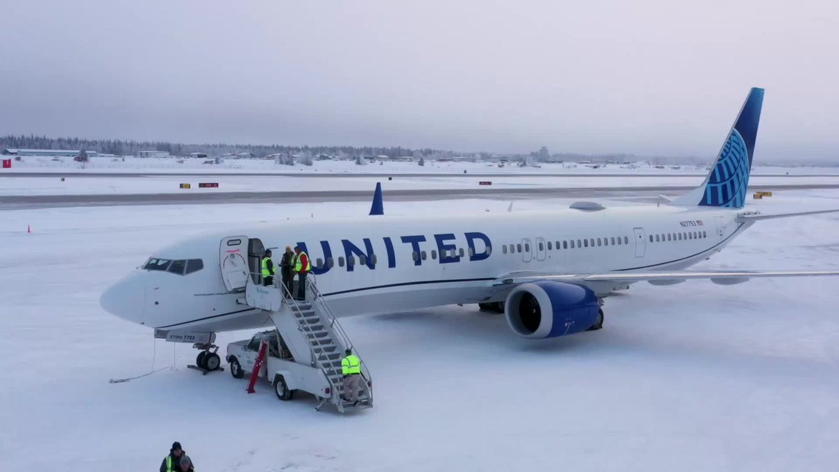 Take flight with the 737-10’s flight test team. ✈️ See the 737-10 in action as our team takes the airplane to key test locations across the U.S. After 976 total test flights and more than 2,000 flight hours, our pilots share how the airplane performs through rigorous testing. #FIA2026
