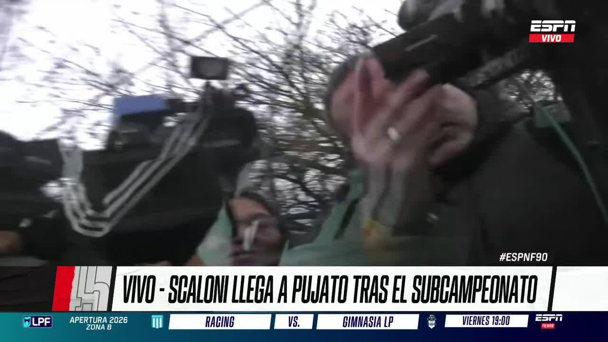 🇦🇷 LLEGÓ EL DT A SU TIERRA NATAL Lionel Scaloni y el recibimiento en su pueblo, Pujato. ▶️ Mirá #ESPNF90 en el Plan Premium de #DisneyPlus