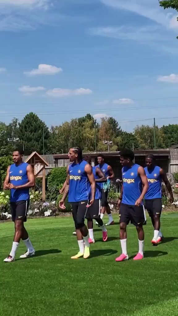 Xabi Alonso and his team really paid attention to Chelsea’s physical stats last season, getting outrun by almost every team per 90 minutes and now their first focus is on getting everyone fit. Look how fit they all look, Chelsea will be a different animal next season.