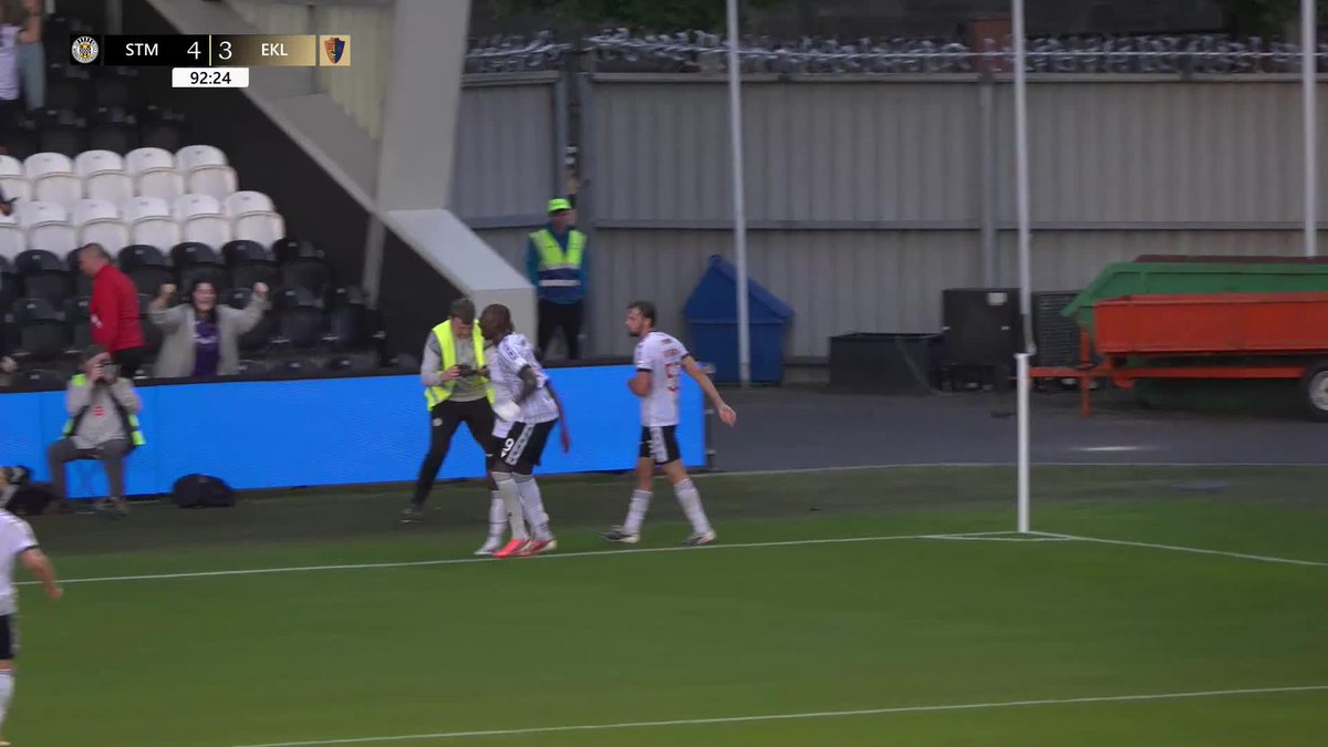 From 3-0 down to 4-3 winners! 🤯 Malik Dijksteel's added-time strike completes an unbelievable turnaround for St Mirren FC 🏁 #PremierSportsCup