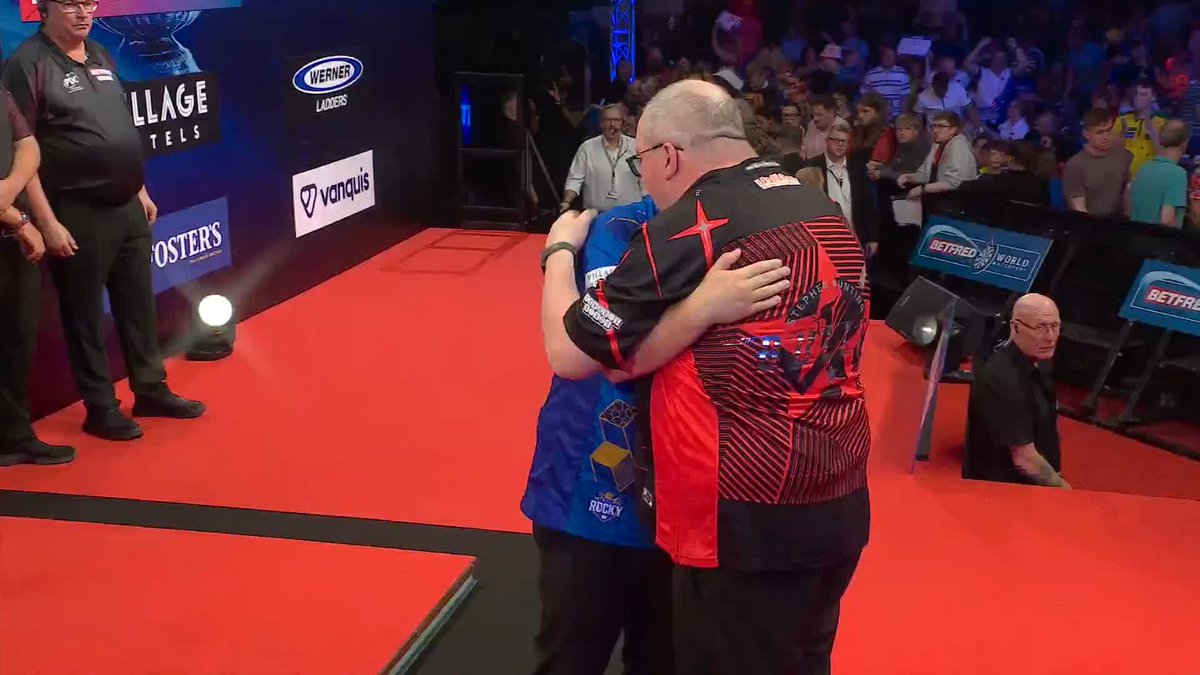 ROCK SEALS IT IN STYLE! Josh Rock wraps it up with a moment of magic! The Northern Irishman completes an 11-6 victory over Stephen Bunting with a brilliant 140 finish! 📺 #MatchplayDarts