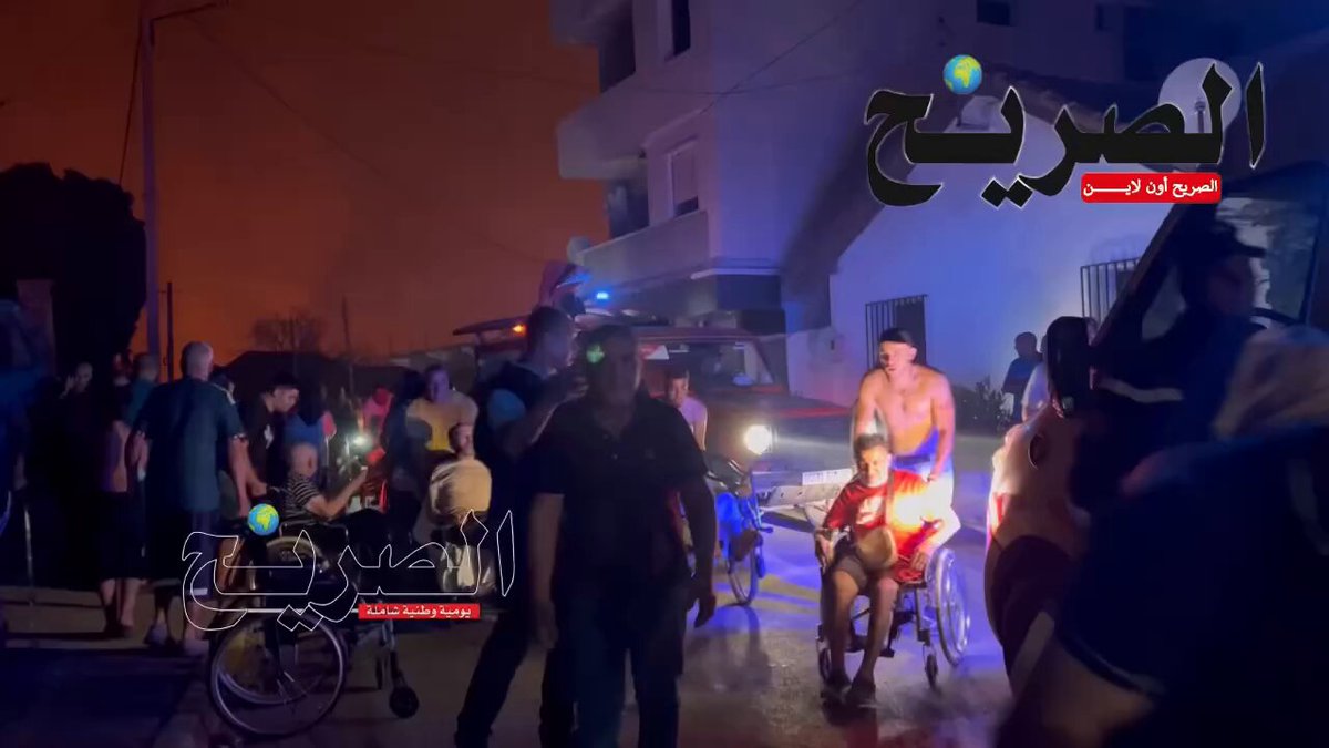 بسبب اقتراب ألسنة اللهب من مستشفى سرايدي، تم إجلاء جميع مرضى إلى مؤسسات استشفائية أخرى، حفاظًا على سلامتهم وسلامة الطواقم الطبية. نسأل الله أن يحفظ الجميع، وأن يُخمِد هذه الحرائق في أقرب وقت. 📍عنابة #الجزائر 🇩🇿