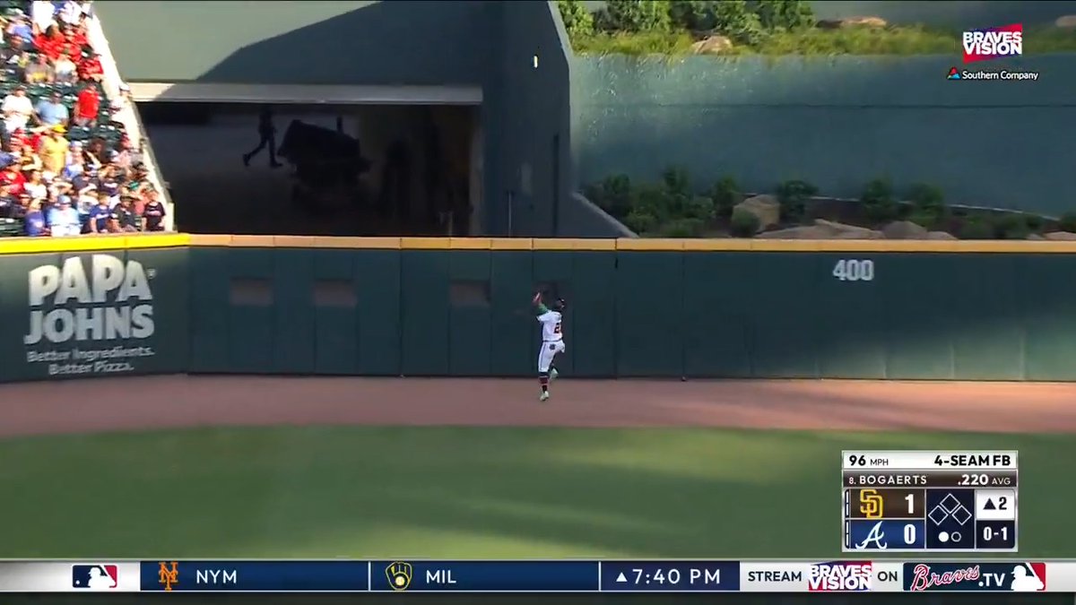 Michael Harris II races back to make a nice catch at the wall 👏
