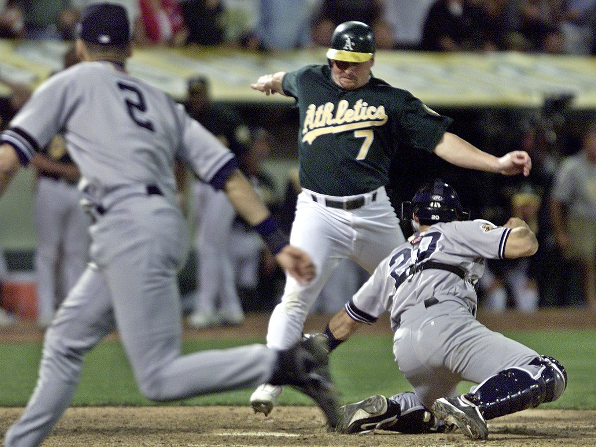 Derek Jeter’s flip throw in the 2001 playoffs against the Oakland A’s is one of the smartest plays I’ve ever seen