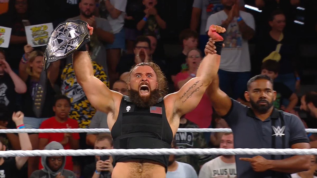 TONY D WINS 🔥 Tony D’Angelo survives the street fight against Naraku and RETAINS the NXT Title!