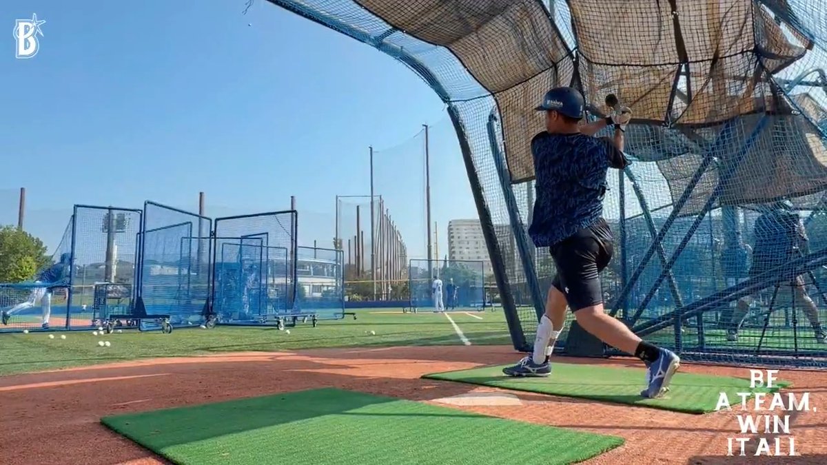 【#ファーム 情報】 試合に向けてバッティング練習で快音を響かせる選手たち💪 #京田陽太 選手 #井上朋也 選手 #小田康一郎 選手 #井上絢登 選手 #横須賀スタジアム #DOCK #baystars