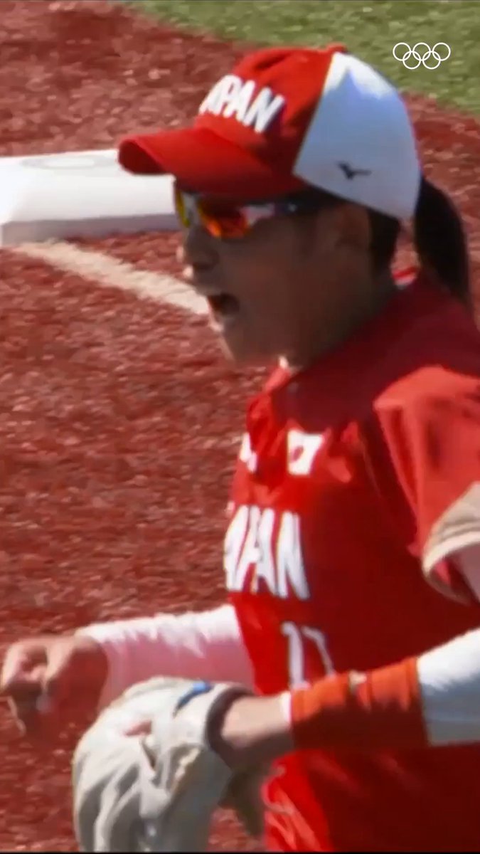 今日はソフトボール界のレジェンド上野由岐子選手のお誕生日🎂 アテネ2004 北京2008 東京2020に出場し、日本代表3つのメダル獲得に大貢献しました🤩 東京2020ではパワフルすぎる投球で相手の金属バットが折れてしまうハプニングが!😶 #オリンピック | SOFT JAPAN (ソフトボール日本代表)