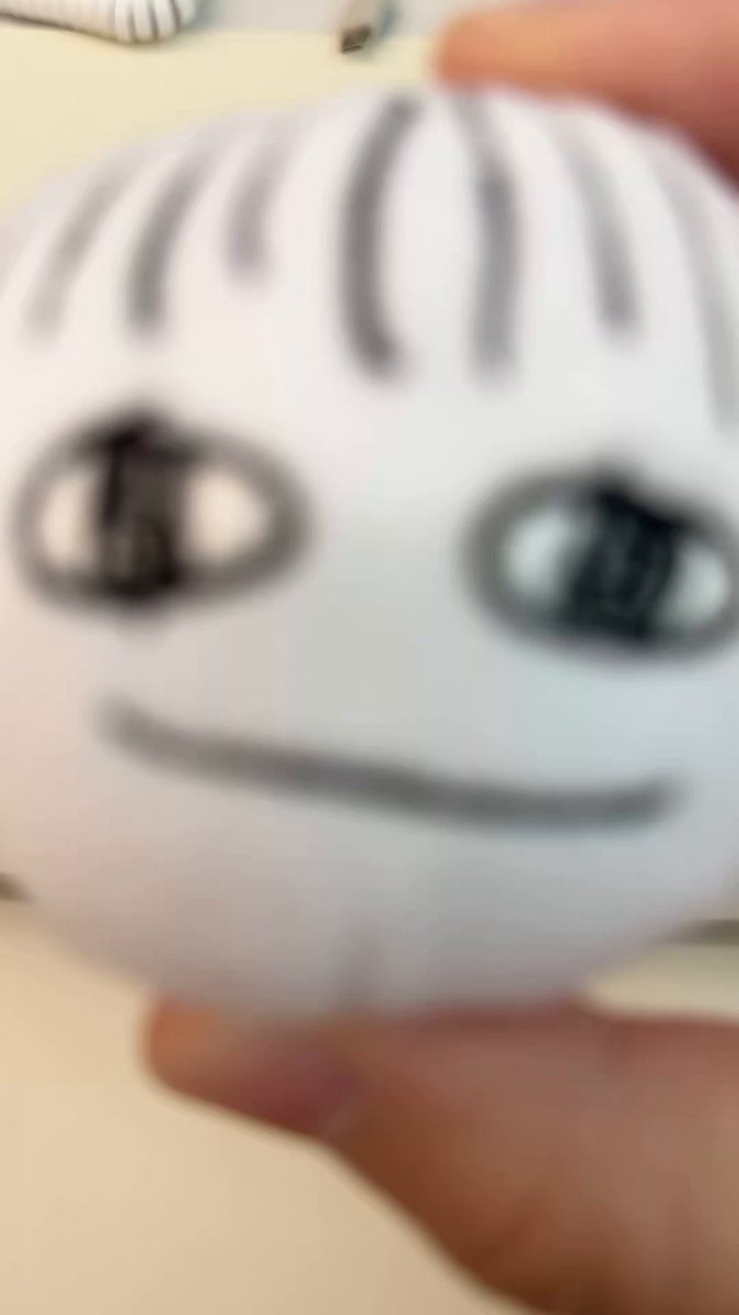 찐이야 키캡 직장인 필수 자리에 장착했고 난지금 무적이고 무적이지만 사람이힘들잖아지쳤다잖아 치료할 수 있게 플리즈 기브 미 성찐키캡. #박성찐이야 #찐이야_키캡키링_EVENT #FANS_SHOP #팬즈샵