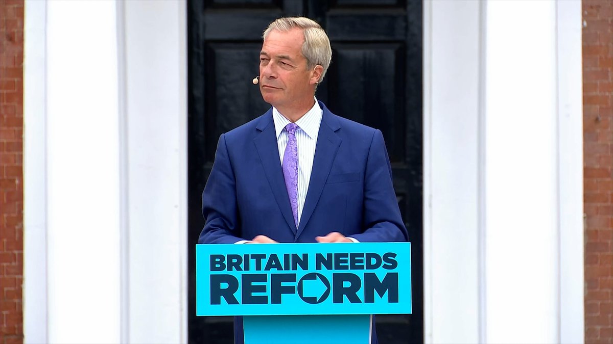 Andy Burnham doesn’t want you to know he looked at his notes 266 times in his victory speech.