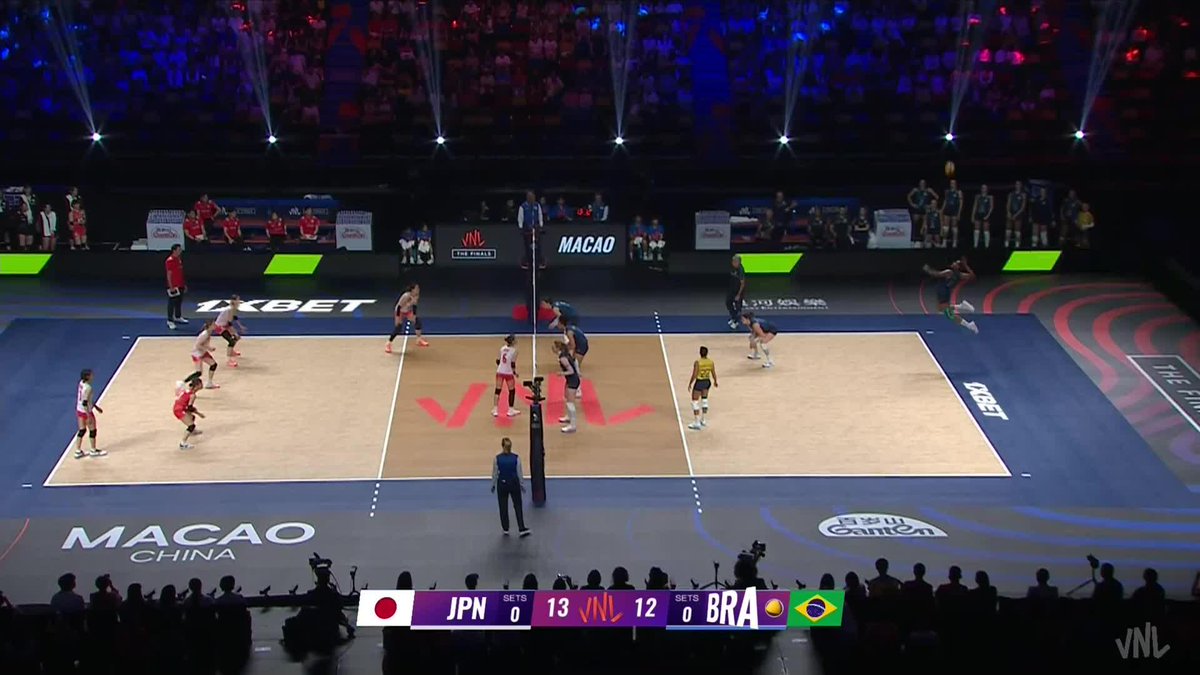 #VNL2026 And the match is already living up to the hype with some crazy rallies! 🤯🔥 Brazil 🇧🇷 and Japan 🇯🇵 are giving it their ALL on the court! What a rally!!! 😍👏 📺 Watch LIVE on VBTV: 🏐 #BePartOfTheGame #Volleyball
