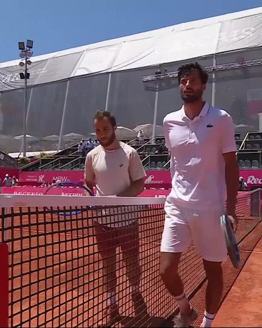 Returning to the Top 1️⃣0️⃣0️⃣ Gaston advances to the Estoril quarter-finals with a 6-0 6-3 victory over Droguet! #EstorilOpen