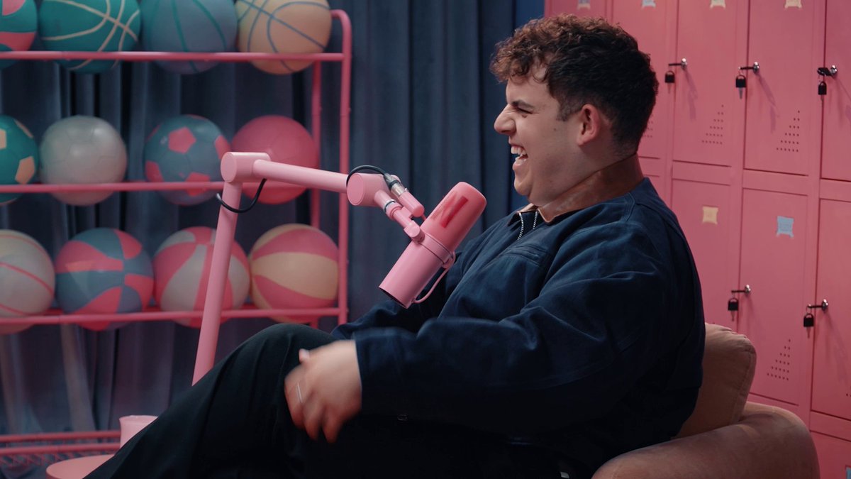 Isaac writing Heartstopper is not a plot twist we saw coming... Heartstopper Forever: The Official Podcast is now playing!