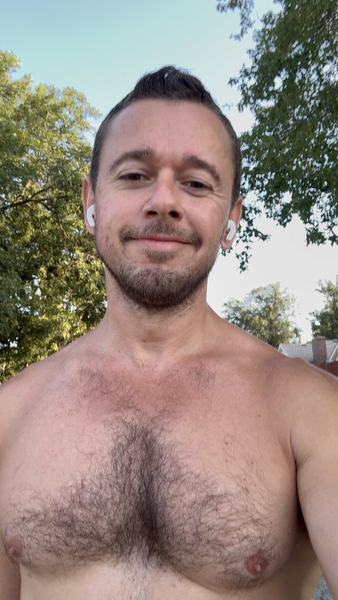 #Goodmorning ☀️ I hope you all have a wonderful day and I #love you all 🤗🧸🫶 #danwelden #positivity #youareloved